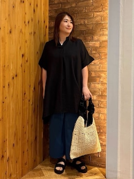 「SHOO・LA・RUE（シューラルー）の【S-LL/ひんやり】涼しく楽に体型カバー　ゆったりスキッパー半袖チュニック（チュニック、ブラック系）」を使った、ゆかぴさん（レディース・159cm）の夏コーディネート
