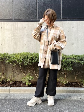 「Ameri（アメリ）のアイテム（ショルダーバッグ）」を使った、manaさん（レディース・153cm）の秋コーディネート