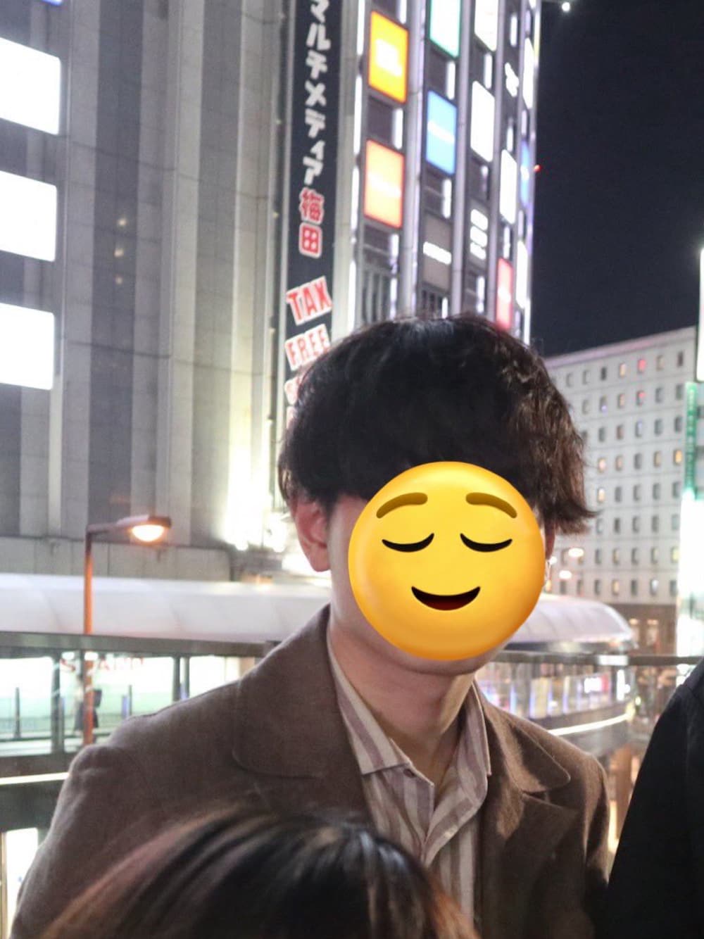「メンズファッション、リネン、シンプルコーデ、カジュアルスタイル、夏コーデ」｜「no brandのアイテム（テーラードジャケット、ブラウン系）」を使った、りらおじさん（メンズ・174cm）の春コーディネートの1枚目の写真