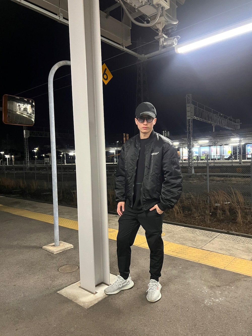 BALENCIAGA 黒キャップ 収納袋付き 早い者勝ち⭕️ BALENCIAGA キャップ ブラック 帽子 黒 バレンシアガの買取実績