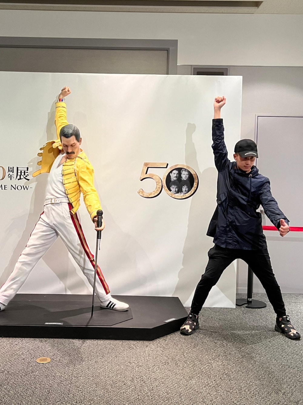 「秋のコーデ、シンプルスタイル、オーバーサイズ、秋コーデ、シンプルコーデ、ブラック、モッズコート、大人コーデ、キャップ、スニーカー、BALENCIAGA、limonta、UNIQLO、reebok、リーボック(Reebok)」｜「BALENCIAGAのL59（キャップ、ブラック系）」を使った、ゆうや。さん（メンズ・173cm）の秋コーディネートの1枚目の写真
