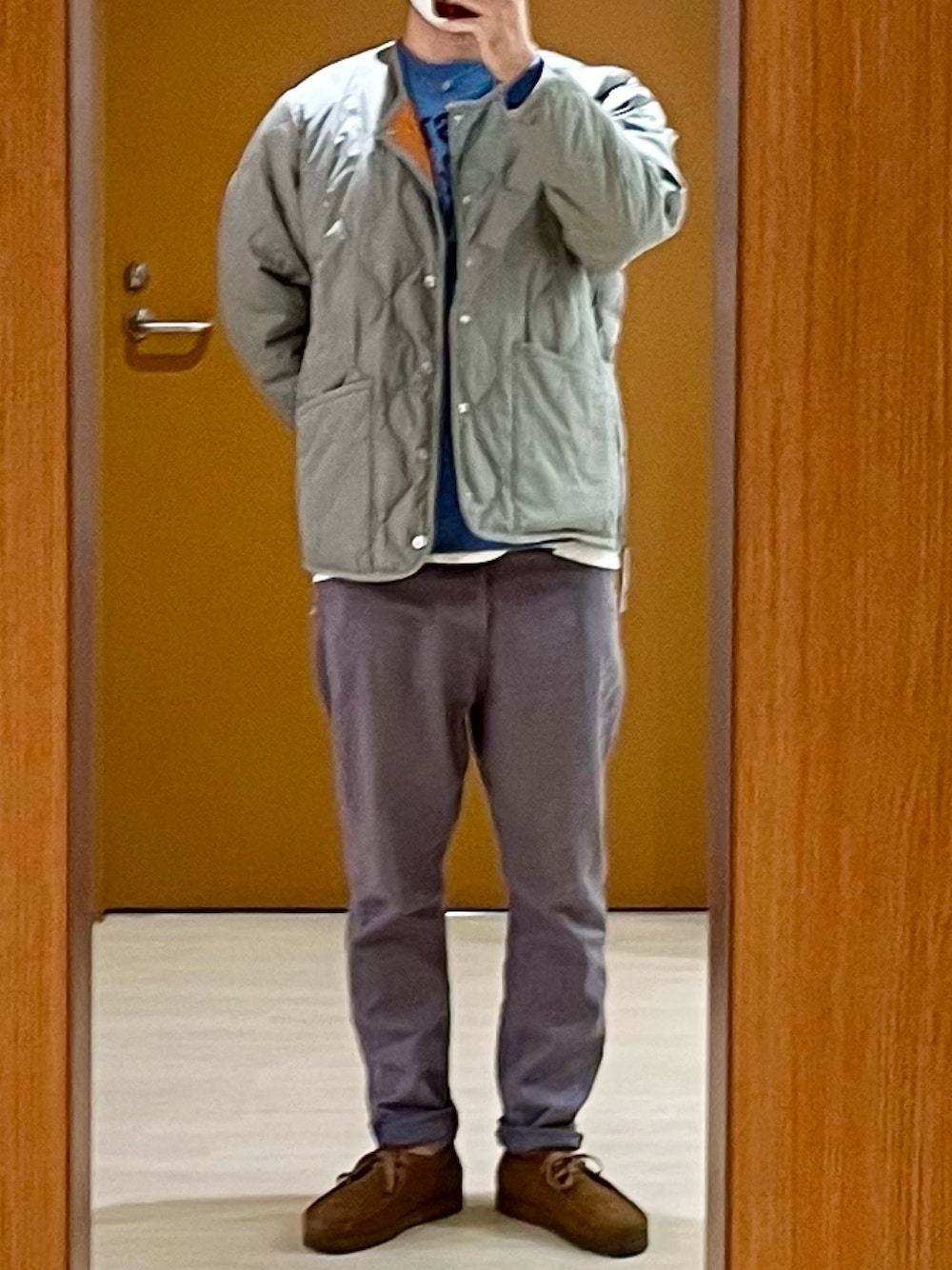 「お洒落さんとつながりたい、オトナカジュアル、カジュアルコーデ、TAION、niko and ...、NATIONBRANKS、JOURNAL STANDARD relume、NATAL DESIGN、clarks、ダウンジャケット、スウェット、サルエルパンツ、ワラビー」｜「TAIONの【TAION(タイオン)】別注ミリタリークルーネックボタンダウンジャケット（ダウンジャケット/コート、グリーン系）」を使った、Shun@☻☻☻☻☻☻☻さん（メンズ・178cm）の冬コーディネートの1枚目の写真