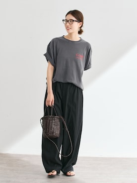 「FRAMeWORK（フレームワーク）のアイテム（スラックス）」を使った、minamiさん（レディース・165cm）の夏コーディネート