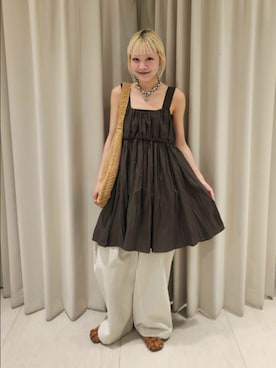 「KBF（ケイビーエフ）のクリンクルミニワンピース（ワンピース、ブラウン系）」を使った、sayakaさん（レディース・161cm）の春コーディネート