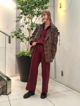「アイテム（オールインワン・サロペット、レッド系）」を使った、sayakaさん（レディース・161cm）の秋コーディネート