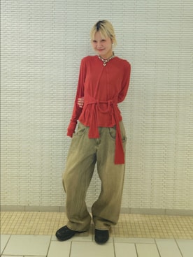 「KBF（ケイビーエフ）のノットデザインシアートップス（Tシャツ/カットソー、レッド系）」を使った、sayakaさん（レディース・161cm）の春コーディネート