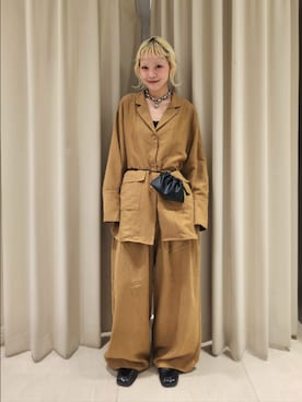 「KBF（ケイビーエフ）のチェックオーバーシャツ（シャツ/ブラウス、イエロー系）」を使った、sayakaさん（レディース・161cm）の秋コーディネート