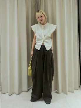「KBF（ケイビーエフ）のバルーンスリーブチェックシャツ（シャツ/ブラウス、イエロー系）」を使った、sayakaさん（レディース・161cm）の夏コーディネート