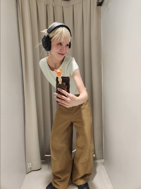 「KBF（ケイビーエフ）のアイテム（パンツ）」を使った、sayakaさん（レディース・161cm）の夏コーディネート