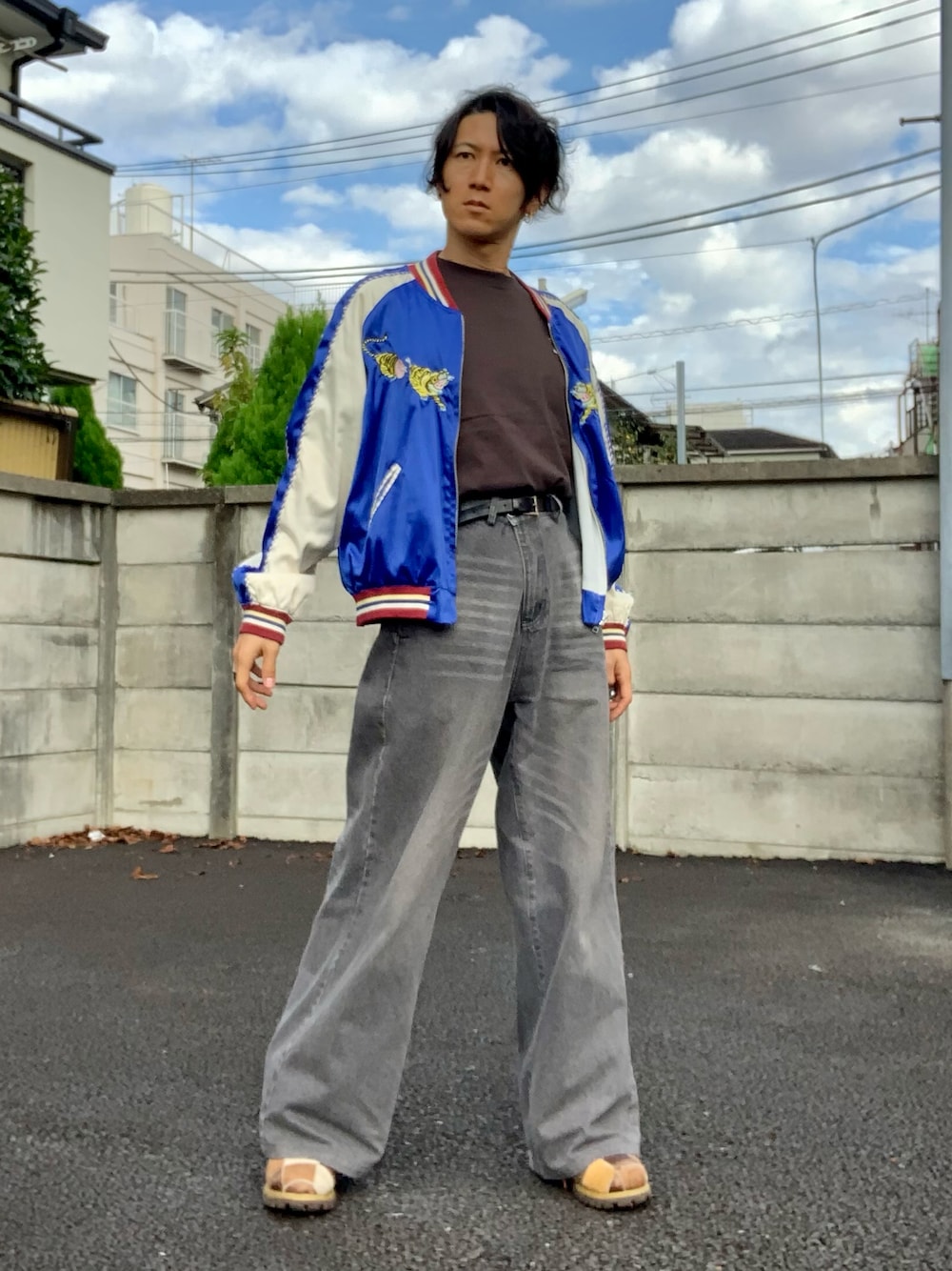 JohnUNDERCOVERのスカジャンを使った人気ファッションコーディネート