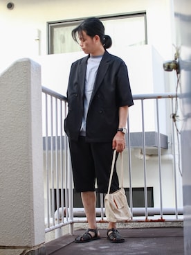 「ikka（イッカ）のアイテム（Tシャツ/カットソー）」を使った、shogo🎩さん（メンズ・167cm）の夏コーディネート