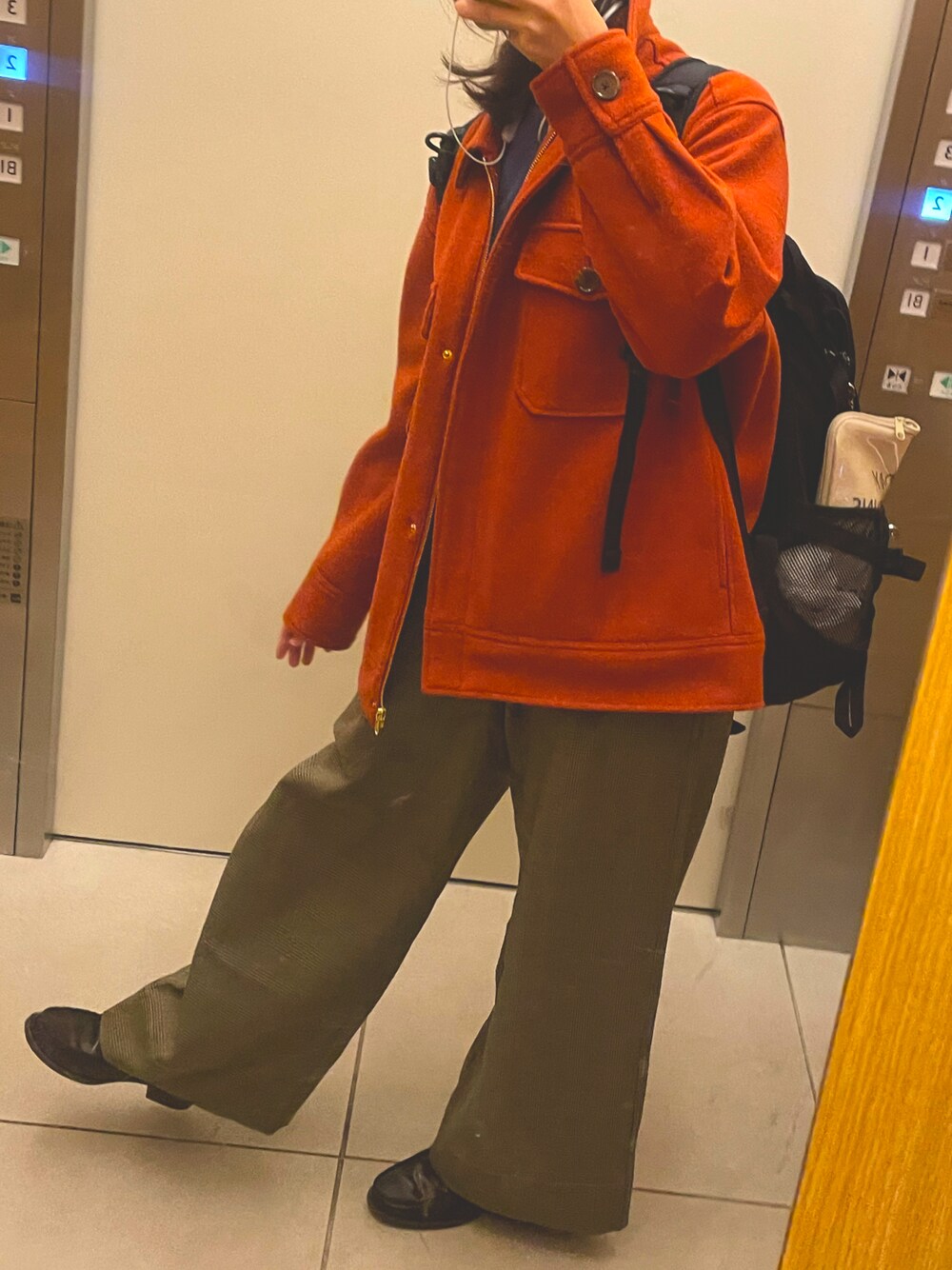 「秋のコーデ、カジュアルコーデ、お洒落さんとつながりたい、オーバーサイズ、カラーコーデ、ootd、低身長コーデ、ローファー、通勤コーデ、リュック」｜「coenのグレンチェックワイドパンツ（その他パンツ、ブラウン系）」を使った、はるなんさん（レディース・155cm）の秋コーディネートの1枚目の写真