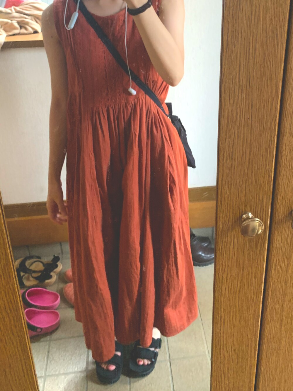 「夏コーデ、今日のコーデ、おしゃれさんと繋がりたい、miffy、サンダル、ootd、ワンピース」｜「SHAKAのNEO BUNGY PLATFORM（サンダル、ブラック系）」を使った、はるなんさん（レディース・155cm）の夏コーディネートの1枚目の写真