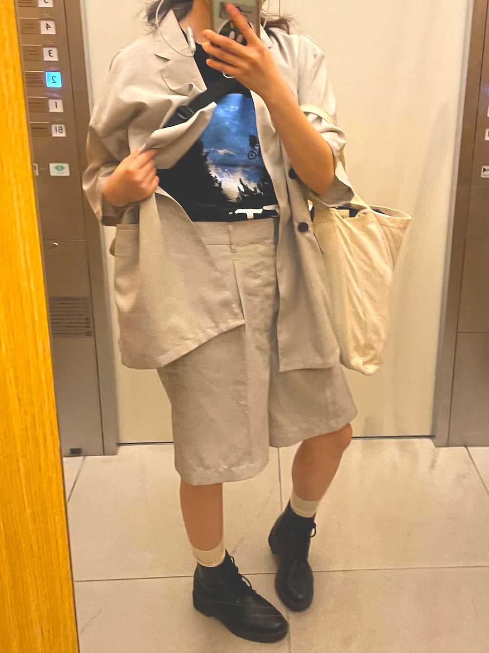 「夏コーデ、セットアップ、ラクチンコーデ、通勤コーデ、GU、ブーツ、低身長女子、モノトーンコーデ、Tシャツ、PLAZA、ET」｜「PLAZAのアイテム（Tシャツ/カットソー、ブラック系）」を使った、はるなんさん（レディース・155cm）の夏コーディネートの1枚目の写真