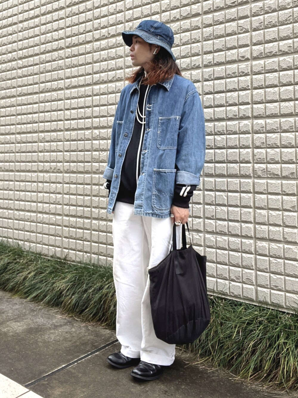 「vintage、ヴィンテージ、ハット、カバーオール、サイドゴアブーツ、パールネックレス、トラックジャケット、メトロハット、セーラーパンツ、ヘルメットバッグ」｜「SANDERSの<SANDERS> MILITARY CAP TOE CHELSEA（ブーツ、ブラック系）」を使った、&GOMAさん（メンズ・171cm）の秋コーディネートの1枚目の写真
