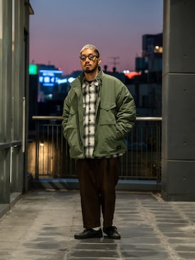 「SCHOTT」｜「アイテム（ミリタリージャケット）」を使った、matsuokaさん（メンズ・170cm）の秋コーディネート