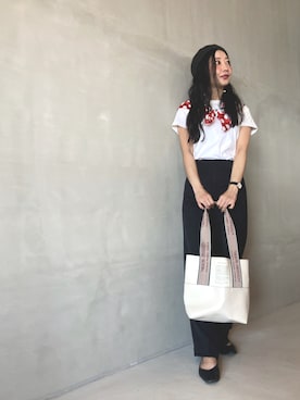 「シアタープロダクツ(THEATRE PRODUCTS)」｜「アイテム（スラックス）」を使った、@yaka...さん（レディース・163cm）の秋コーディネート