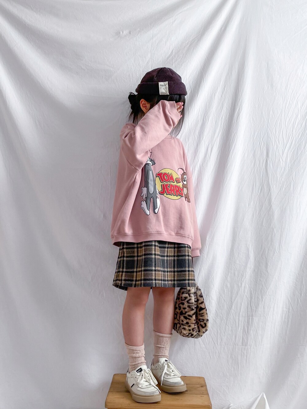 「女の子、Tom&Jerry、GU、ZARA KIDS、CIAOPANIC TYPY、5歳」｜「Tom＆Jerryの【トムとジェリー】別注プリントトレーナー（80～150cm）（スウェット、ピンク系）」を使った、naa_booさん（キッズ・110cm）の春コーディネートの1枚目の写真