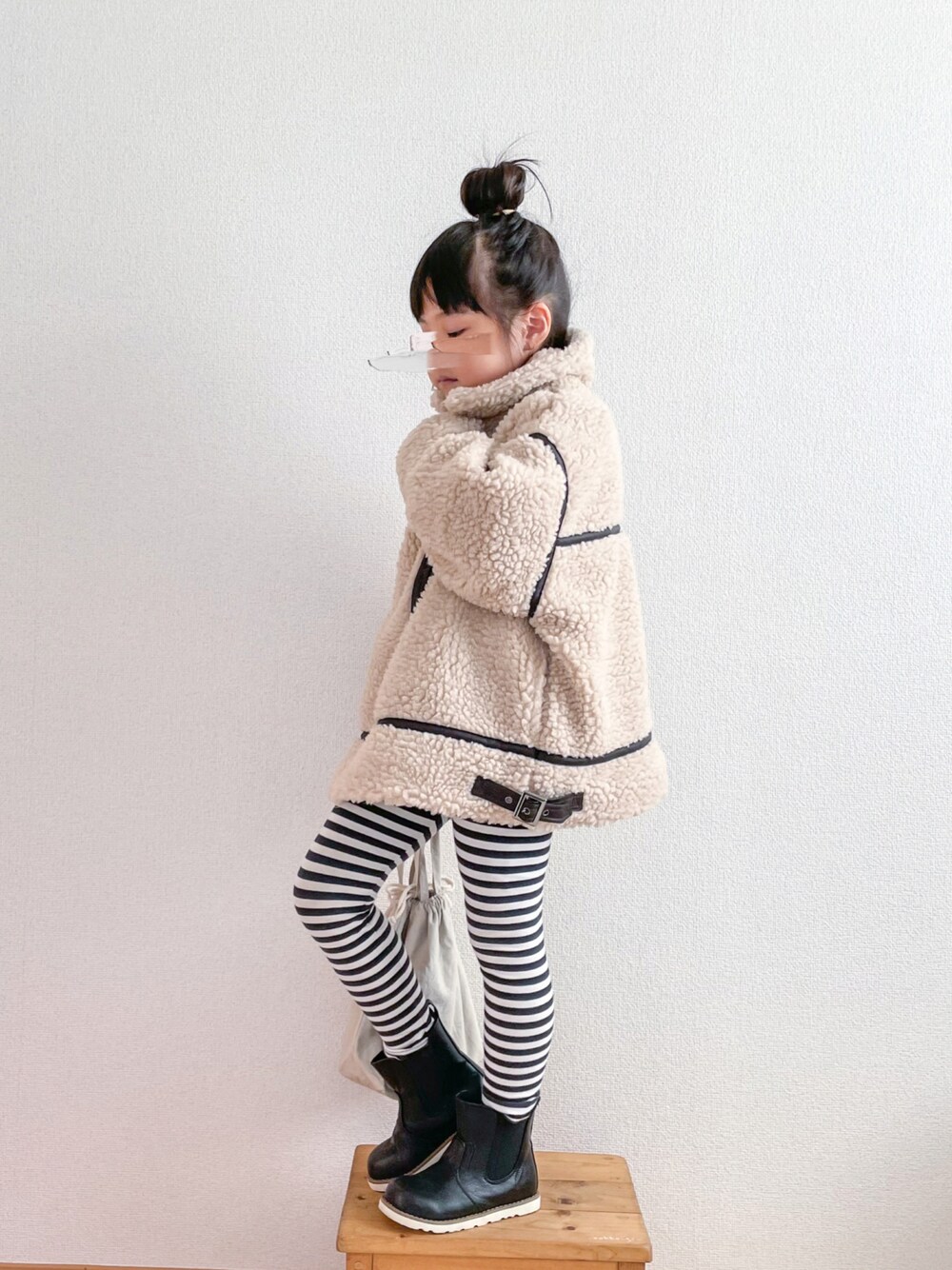 「おんなのこ、classicalelf、ボーダー、5歳、西松屋、プチプラ、ユニクロ」｜「classicalelfの《キッズ》1枚でお洒落映え！ふわもこボアフライトジャケット（ブルゾン、ベージュ系）」を使った、naa_booさん（キッズ・110cm）の冬コーディネートの1枚目の写真