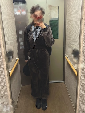 「アイテム（パーカー）」を使った、𝒮さん（レディース・172cm）の秋コーディネート