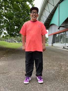 「FRUIT OF THE LOOM（フルーツオブザルーム）のアイテム（キャップ）」を使った、ノビ山本さん（メンズ・170cm）の夏コーディネート