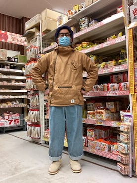 「suicoke（スイコック）のアイテム（スリッポン）」を使った、ノビ山本さん（メンズ・170cm）の冬コーディネート