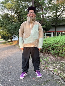 「FRUIT OF THE LOOM（フルーツオブザルーム）のアイテム（キャップ）」を使った、ノビ山本さん（メンズ・170cm）の秋コーディネート