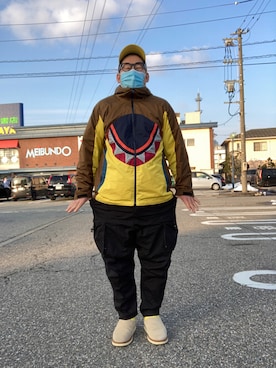 「suicoke（スイコック）のアイテム（スリッポン）」を使った、ノビ山本さん（メンズ・170cm）の冬コーディネート