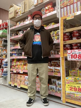 「FRUIT OF THE LOOM（フルーツオブザルーム）のアイテム（キャップ）」を使った、ノビ山本さん（メンズ・170cm）の秋コーディネート