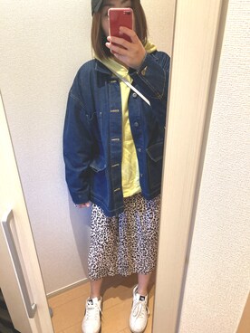デニムジャケットを使った 黄色パーカー の人気ファッションコーディネート Wear