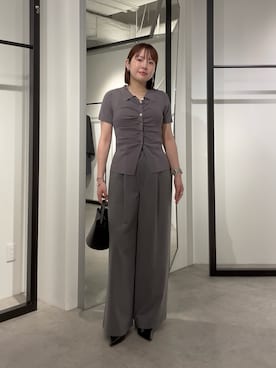 「Lui's（ルイス）の前ギャザーデザイン半袖ニットプルオーバー（Tシャツ/カットソー、グレー系）」を使った、YU さん（レディース・159cm）の夏コーディネート