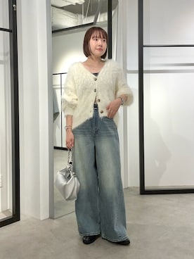 「アイテム（トートバッグ、シルバー系）」を使った、YU さん（レディース・159cm）の秋コーディネート