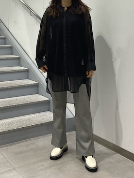 「リラックスパンツ」｜「アイテム（スラックス）」を使った、YU さん（レディース・159cm）の秋コーディネート