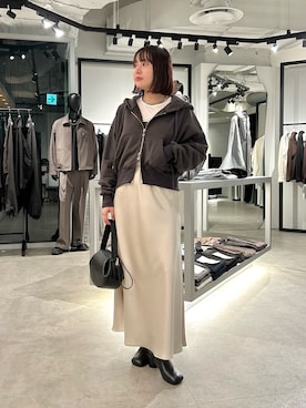 「アイテム（パーカー）」を使った、YU さん（レディース・159cm）の秋コーディネート