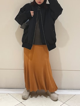 「Lui's（ルイス）のアイテム（MA-1）」を使った、YU さん（レディース・159cm）の秋コーディネート