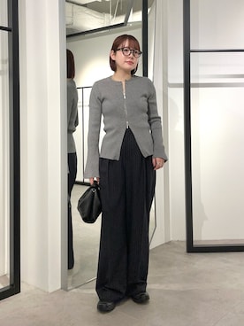 「Lui's（ルイス）の袖フレアZIPニットプルオーバー（ニット/セーター、グレー系）」を使った、YU さん（レディース・159cm）の春コーディネート