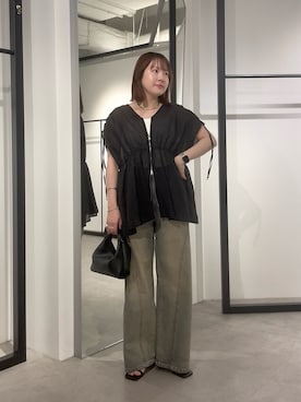 「Lui's（ルイス）のアーチラインスライドネックレス（ネックレス、シルバー系）」を使った、YU さん（レディース・159cm）の夏コーディネート