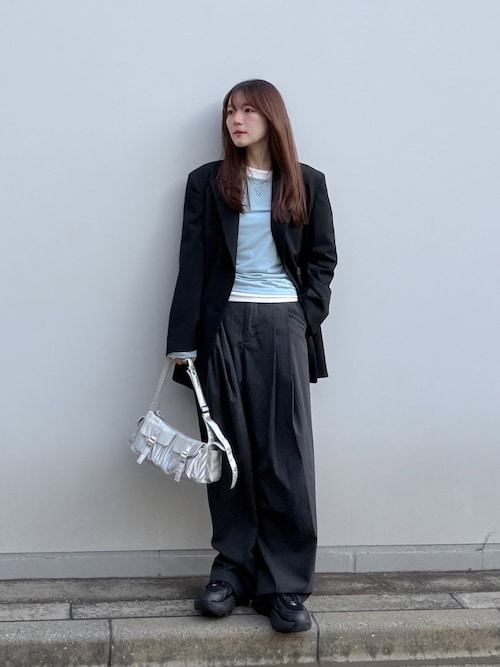 「MUSINSA STANDARD WOMAN（ムシンサスタンダードウーマン）のウィメンズダブルブレストロングブレザー[ブラック]（テーラードジャケット）」を使った、かほこ。さん（レディース・162cm）の秋コーディネート