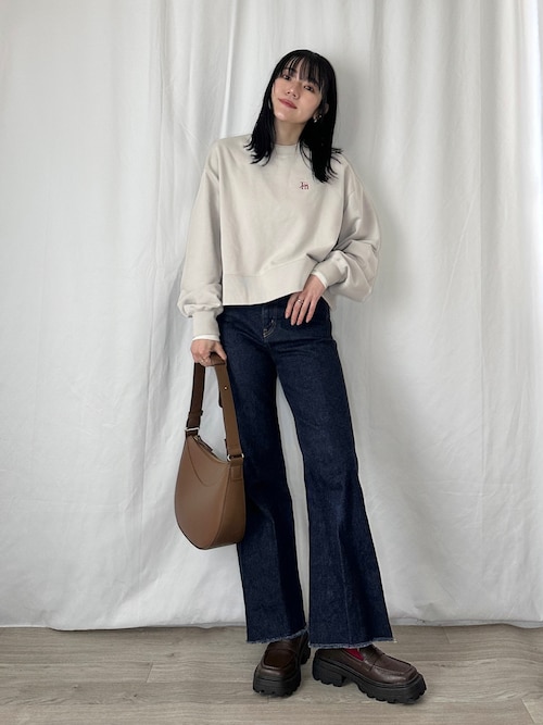 かほこ。さんのスウェット「【Formeque】ロゴ刺繍スウェット(Formeque|フォルミーク)」を使ったコーディネート