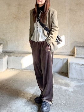 「アイテム（シャツ/ブラウス）」を使った、かほこ。さん（レディース・162cm）の秋コーディネート