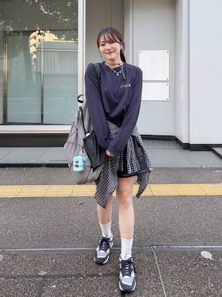 「NIKE(ナイキ)の《セットアップ対応商品》ナイキ スポーツウェア ウィメンズ ルーズ ミッドライズ グラフィック ショートパンツ / Nike Sportswear Women's Loose Mid-Rise Graphic Shorts HJ0164-010 Black(その他パンツ)」を使った、かほこ。さん(レディース・162cm)の秋コーディネート