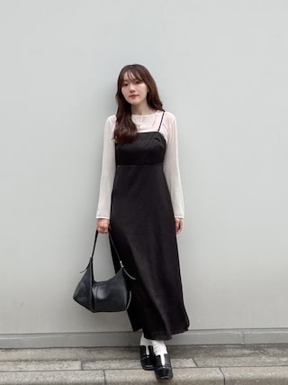「Louere(ルエレ)の【選べる】バックストラップデザインサテンキャミワンピース(ワンピース)」を使った、かほこ。さん(レディース・162cm)の秋コーディネート