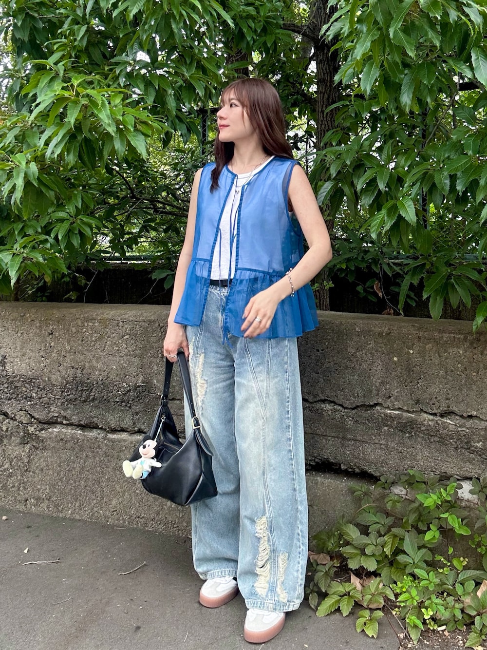 オーガンジー ギャザー ベスト -2WAY-を使った人気ファッション