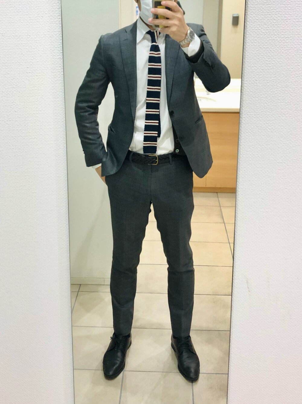 「出勤、セットアップ」｜「no brandのアイテム（ネクタイ、ブルー系）」を使った、RTさん（メンズ・177cm）の春コーディネートの1枚目の写真