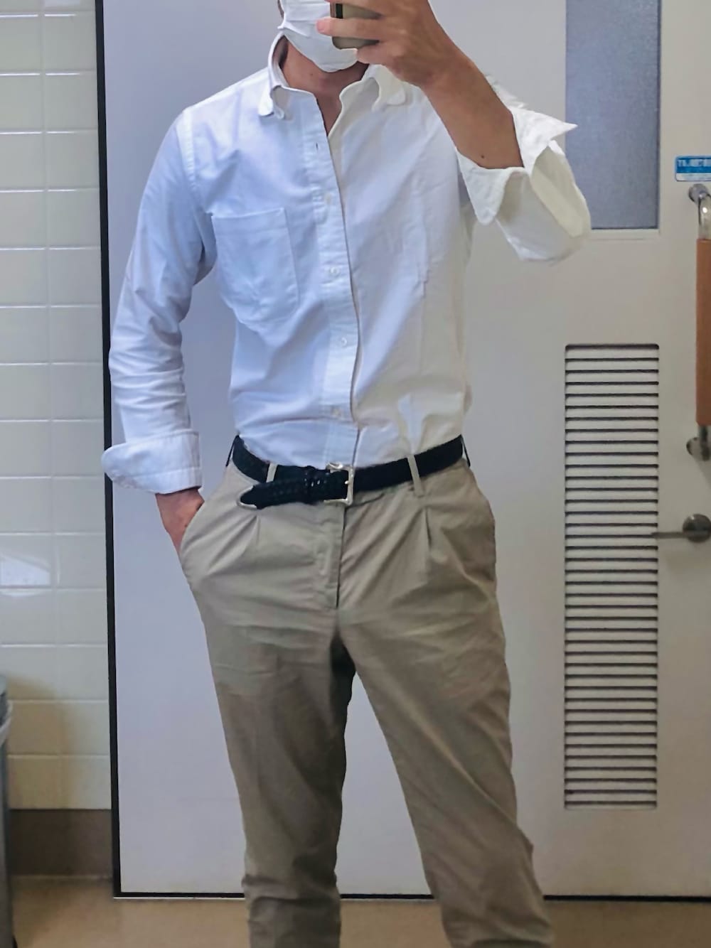 「日曜出勤、クールビズ」｜「PT01のアイテム（パンツ、ベージュ系）」を使った、RTさん（メンズ・177cm）の夏コーディネートの1枚目の写真