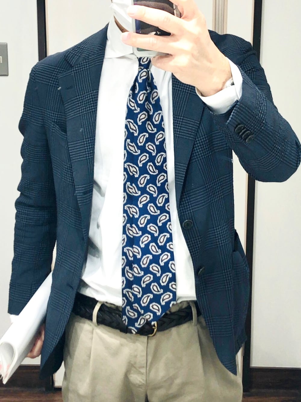 「出勤」｜「FRANCO BASSIのアイテム（ネクタイ、ブルー系）」を使った、RTさん（メンズ・177cm）の春コーディネートの1枚目の写真