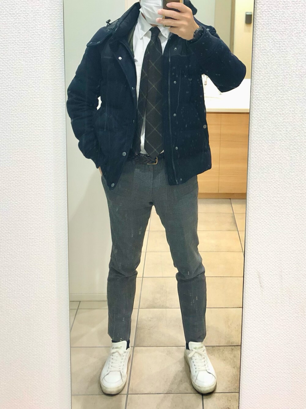 「出勤、グレンチェック」｜「EDIFICEのアイテム（ネクタイ、グリーン系）」を使った、RTさん（メンズ・177cm）の冬コーディネートの1枚目の写真