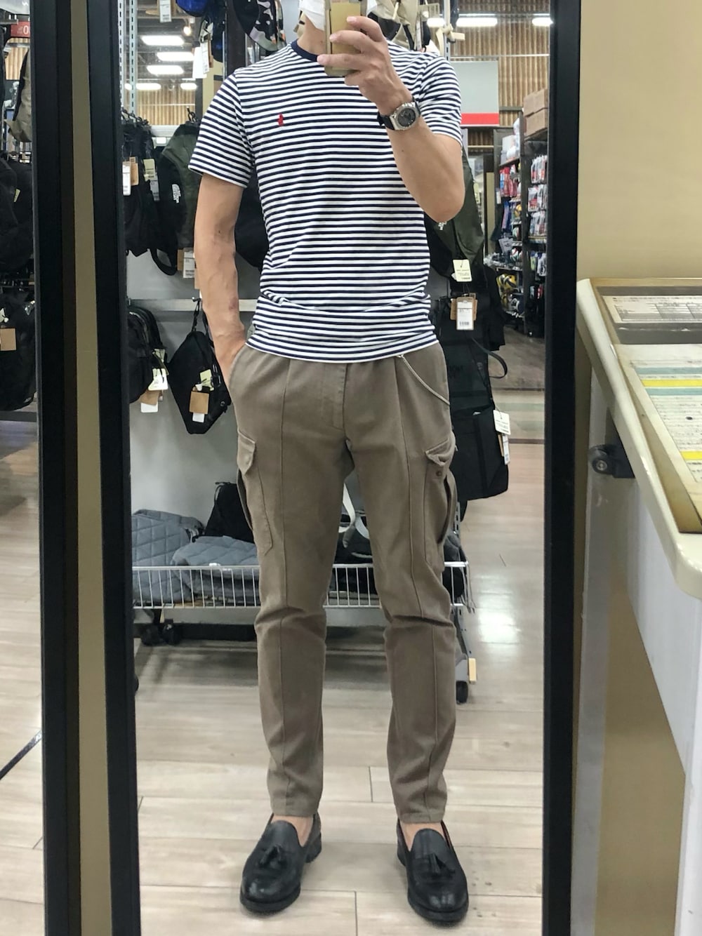 「休日コーデ」｜「POLO RALPH LAURENのアイテム（Tシャツ/カットソー、ホワイト系）」を使った、RTさん（メンズ・177cm）の秋コーディネートの1枚目の写真