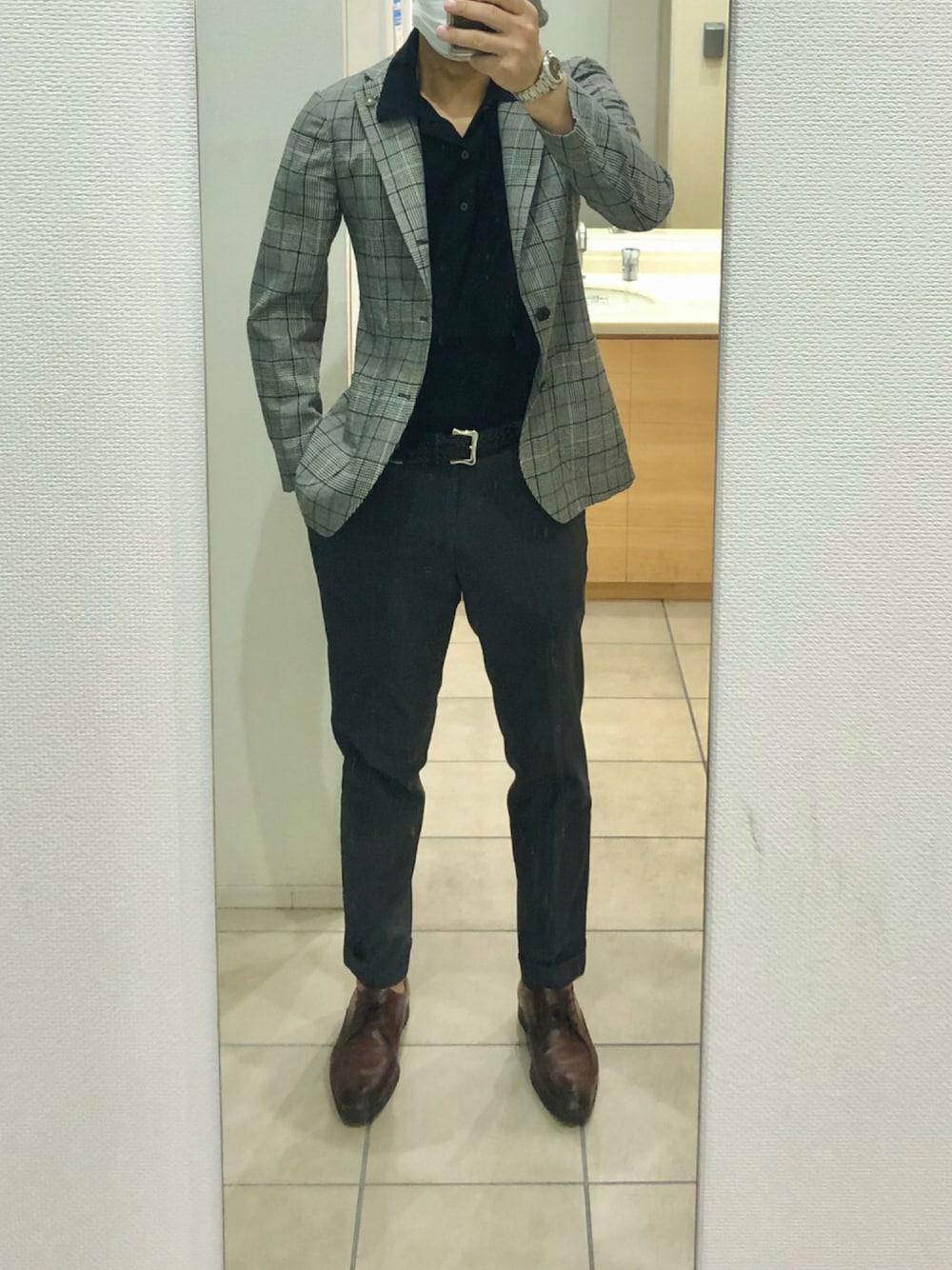 「出勤、クールビズ、感動パンツ」｜「UNIQLOのアイテム（ポロシャツ、ブラック系）」を使った、RTさん（メンズ・177cm）の夏コーディネートの1枚目の写真