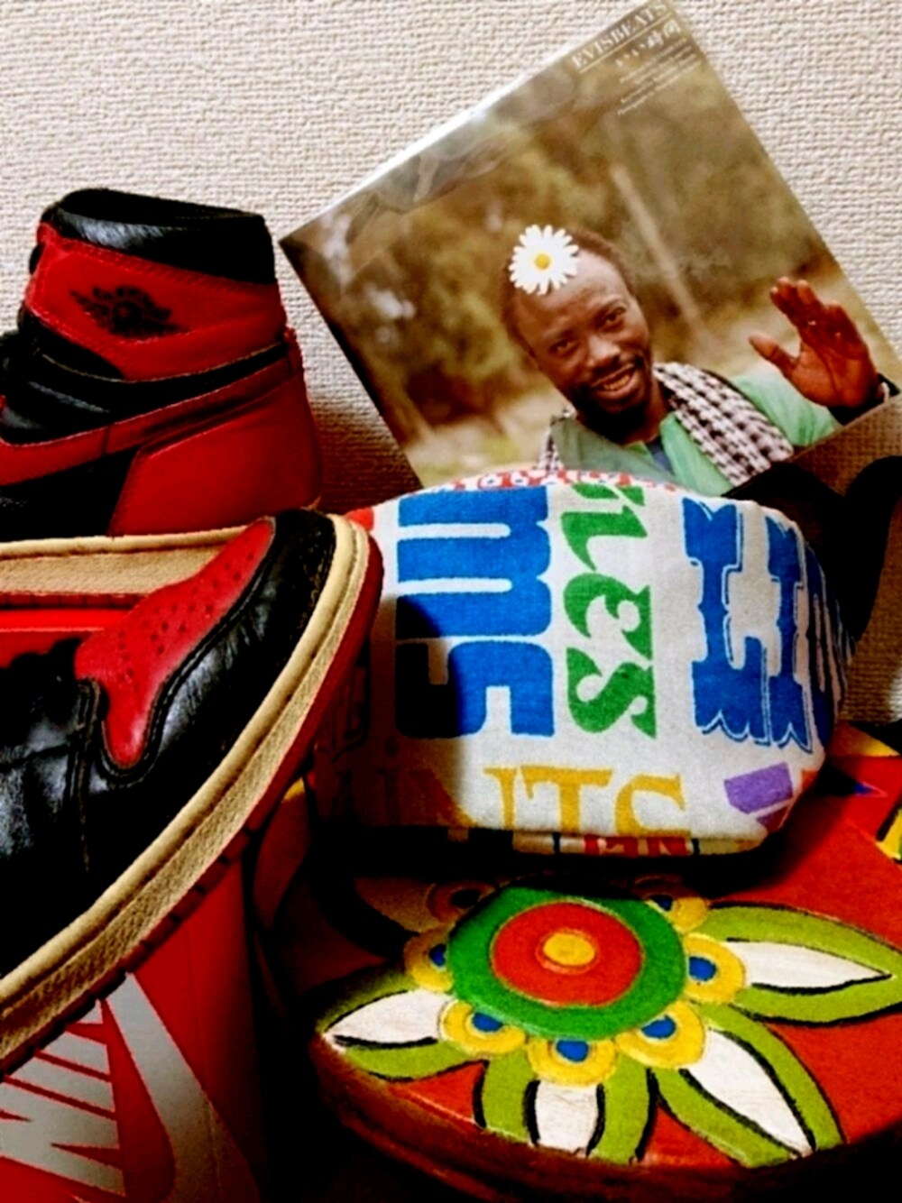 その他のボディバッグ/ウエストポーチを着用したメンズの秋コーディネートの1枚目の写真